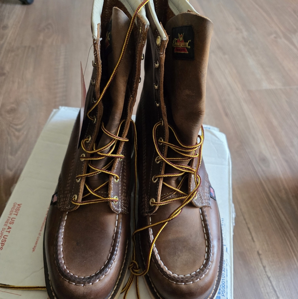 Thorogood Boots Size 10.5EE